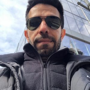 Meet your Posher, Adam